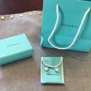 Tiffany white gold and diamond pearl earrings